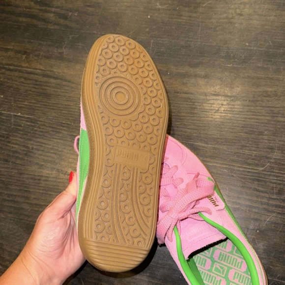 Brand new womens pumas - Picture 2 of 3